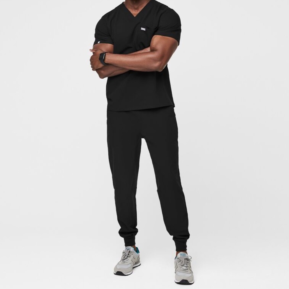 Figs Scrub Set - Mens Three Pocket Leon and Tansen Joggers in Black - XS